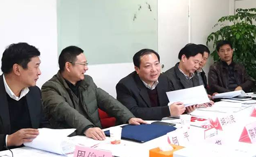荊門市委常委、常務(wù)副市長胡功民率隊(duì)赴上海考察，與我司簽訂委托招商引資戰(zhàn)略合作協(xié)議