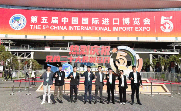 【進博之約】日行不止兩萬步,東方龍商務(wù)集團項目“特戰(zhàn)隊”背后的故事...... 【進博之約】日行不止兩萬步,東方龍商務(wù)集團項目“特戰(zhàn)隊”背后的故事......