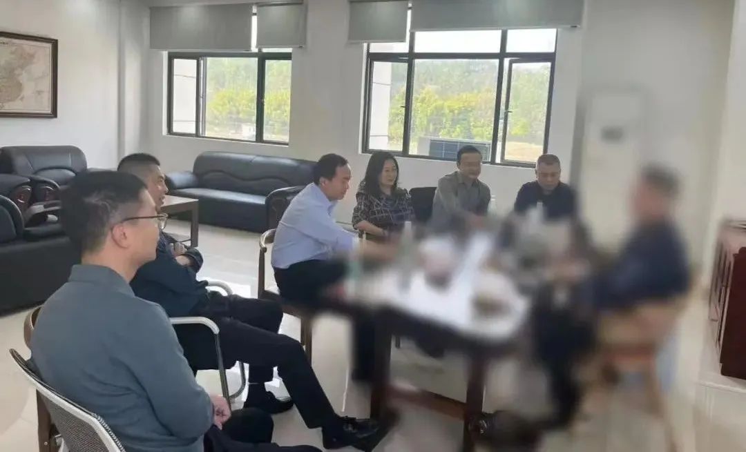 用時僅15天，由集團精準(zhǔn)推介的高端玻璃蓋板擴建投資選址項目方與四川某地方政府成功簽訂投資協(xié)議