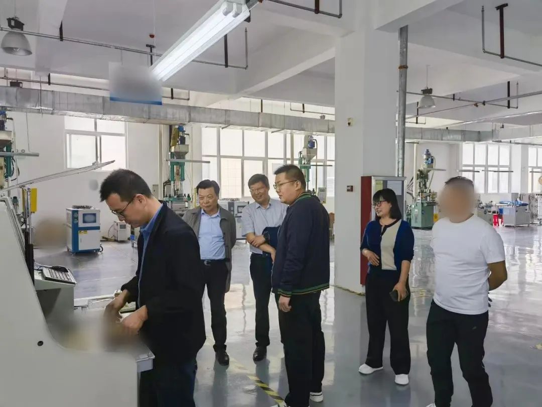 投資額5億，產(chǎn)品暢銷(xiāo)歐洲、北美和東南亞市場(chǎng)！LED顯示屏+光源產(chǎn)品生產(chǎn)擴(kuò)建投資選址項(xiàng)目方實(shí)地考察河南某地方政府